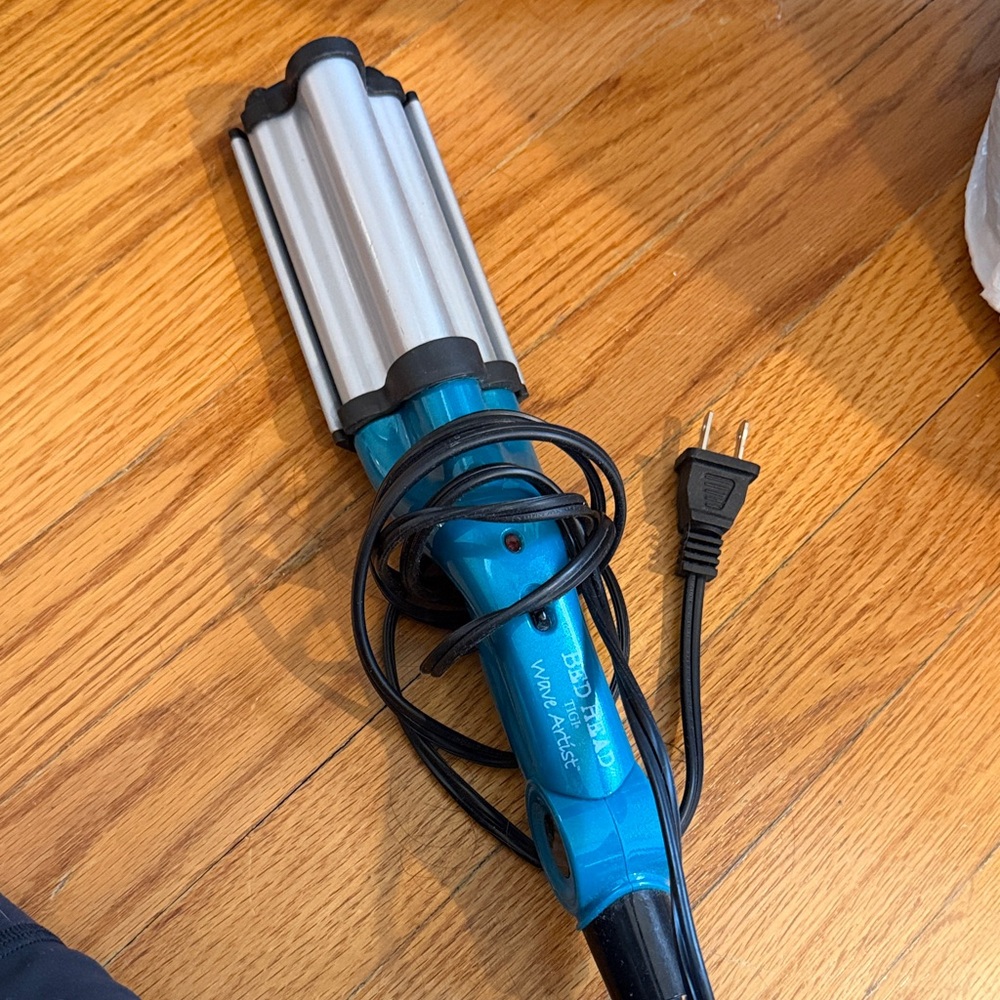 BedHead Wave Artist Deep Waver - Blue and Black